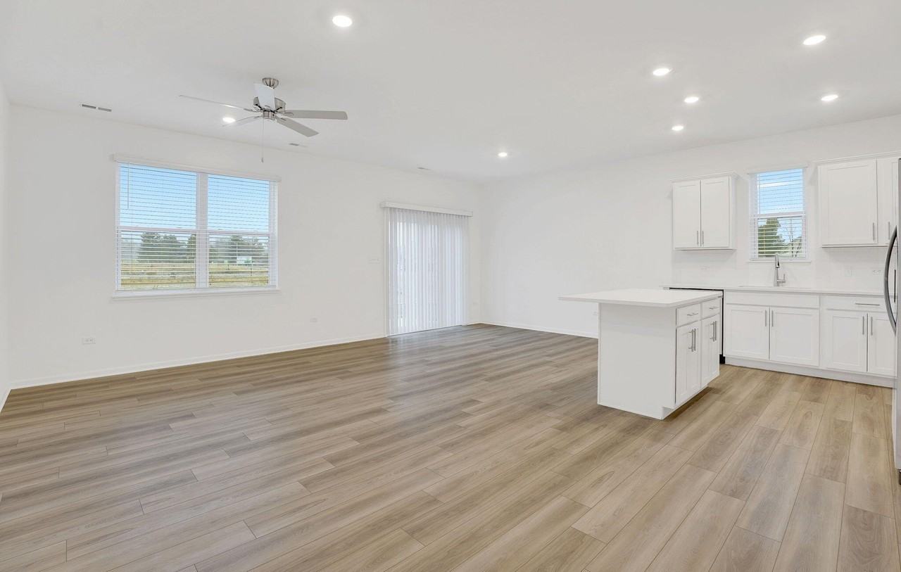 12541 Virginia St - Photo 6 of 24