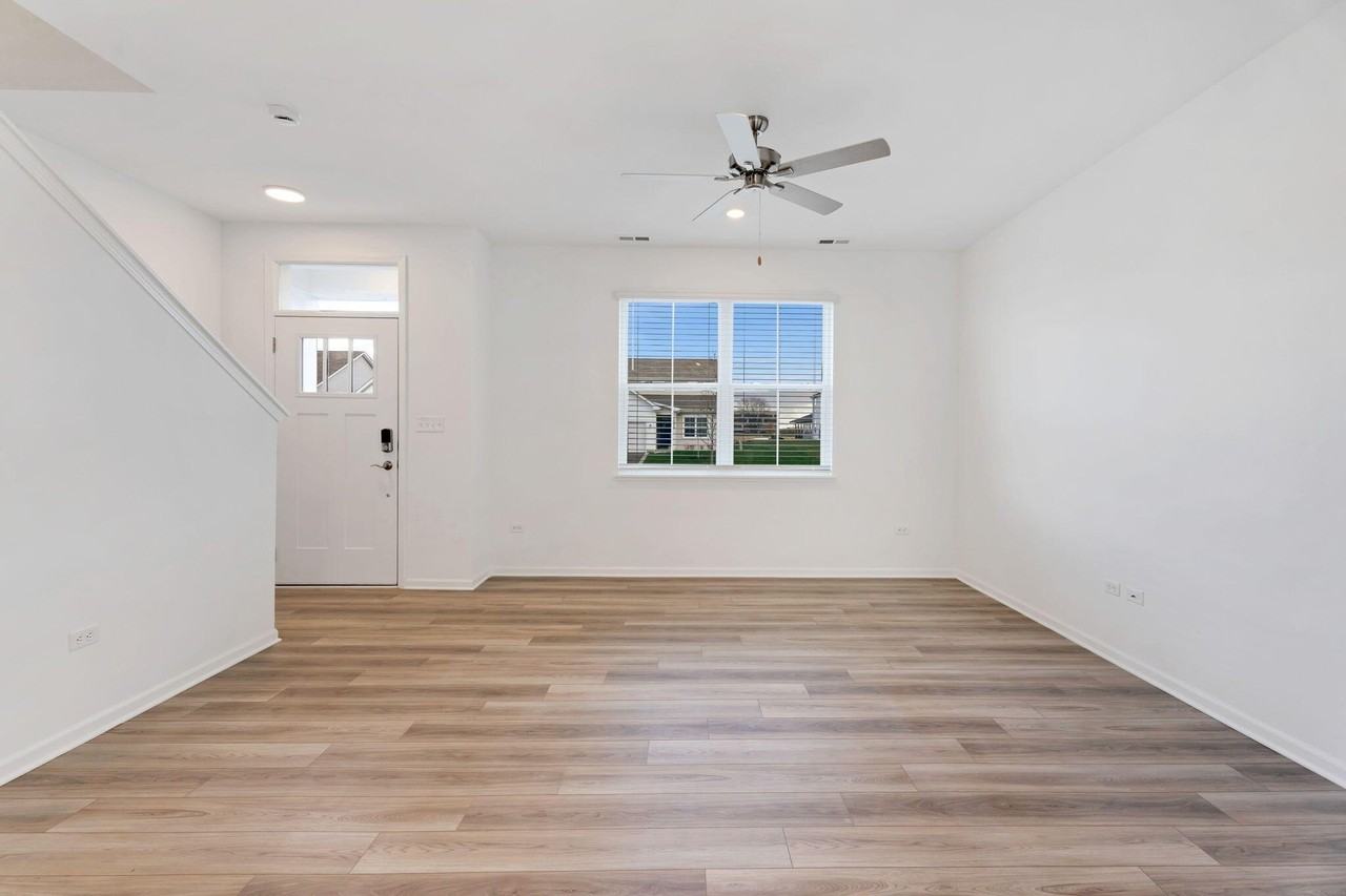 471 E 127th Pl - Photo 6 of 27