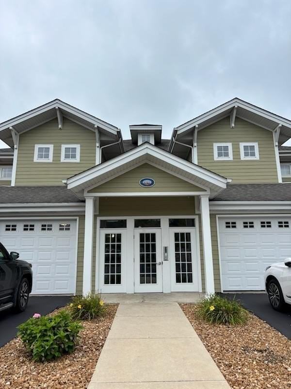 13242 Lakeshore Dr #101