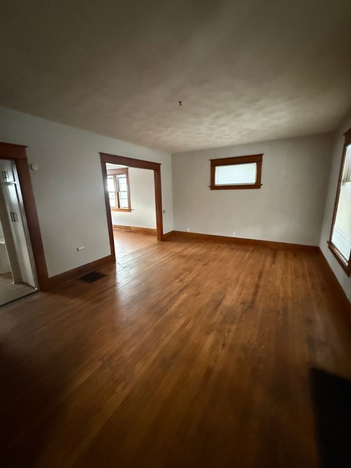 1237 Home Ave - Photo 2 of 13