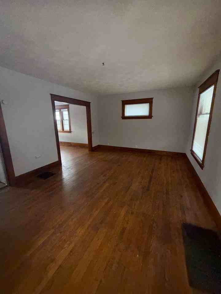 1237 Home Ave - Photo 3 of 13