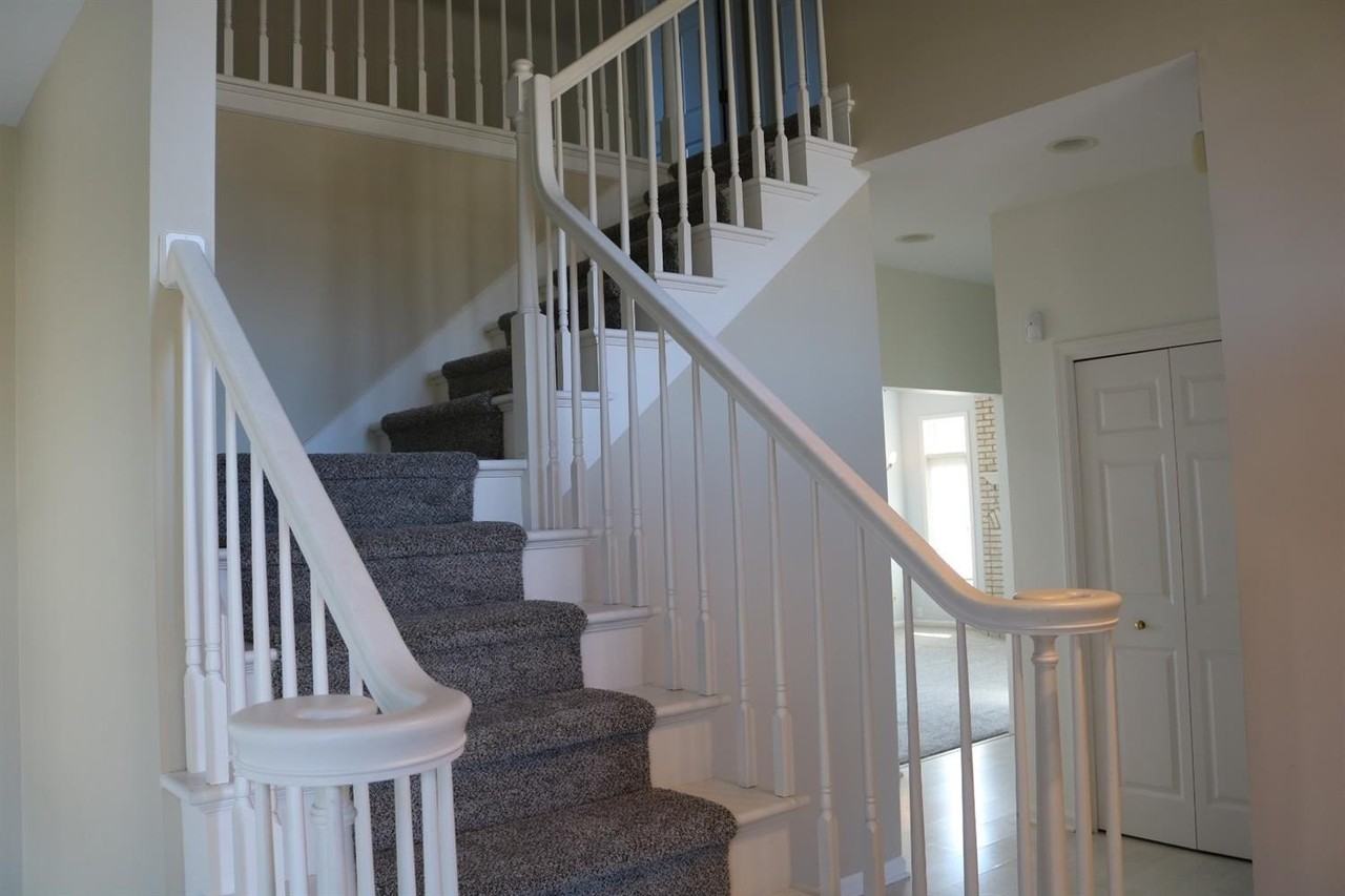 9939 Sequoia Lane - Photo 2 of 41