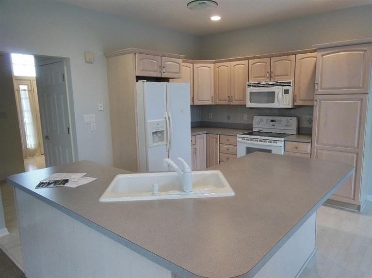 9939 Sequoia Lane - Photo 6 of 41