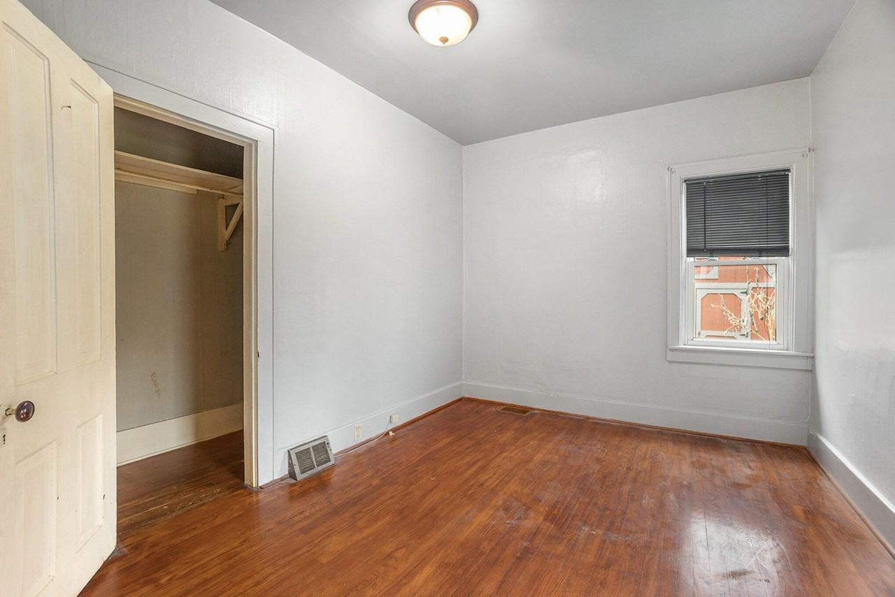 112 East Warren Street - Photo 6 of 12