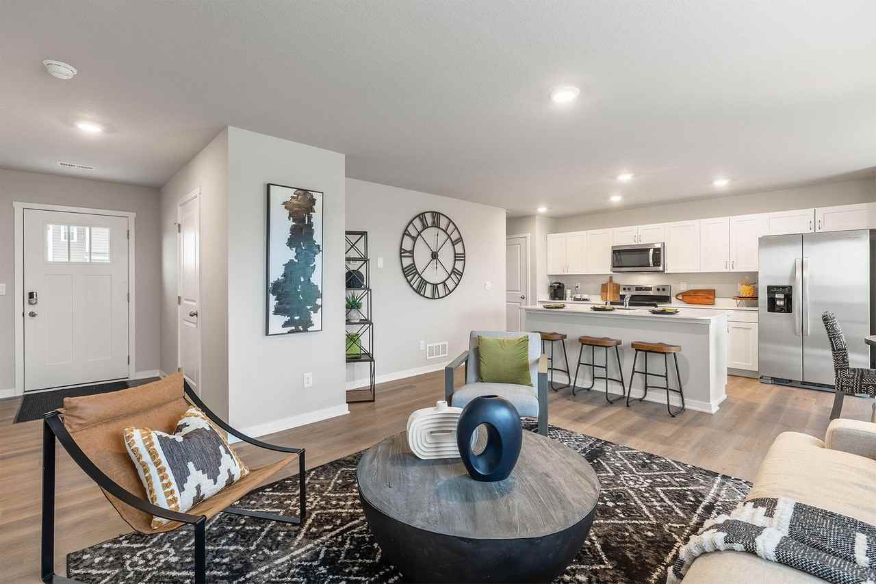 234 W 39th Pl - Photo 6 of 18