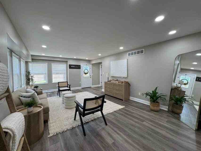 237 Krouser Dr - Photo 7 of 24