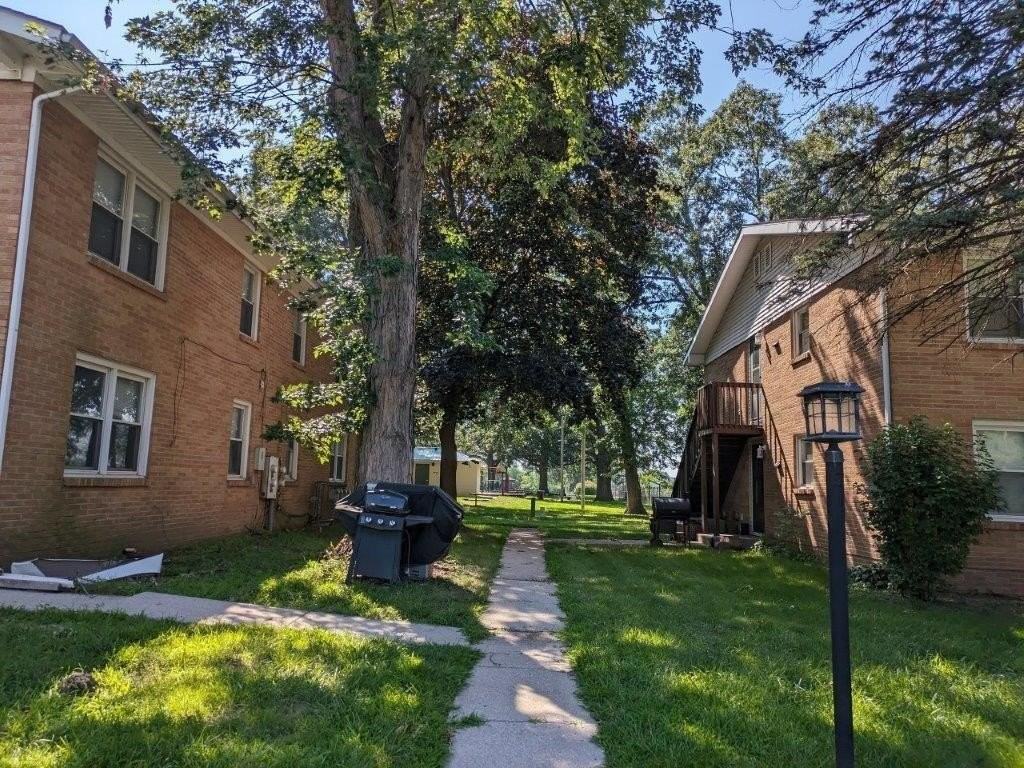 812 W Daumer Rd Apt C3 #C3 - Photo 2 of 16