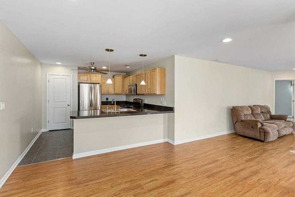 10557 Maine Dr - Photo 5 of 15