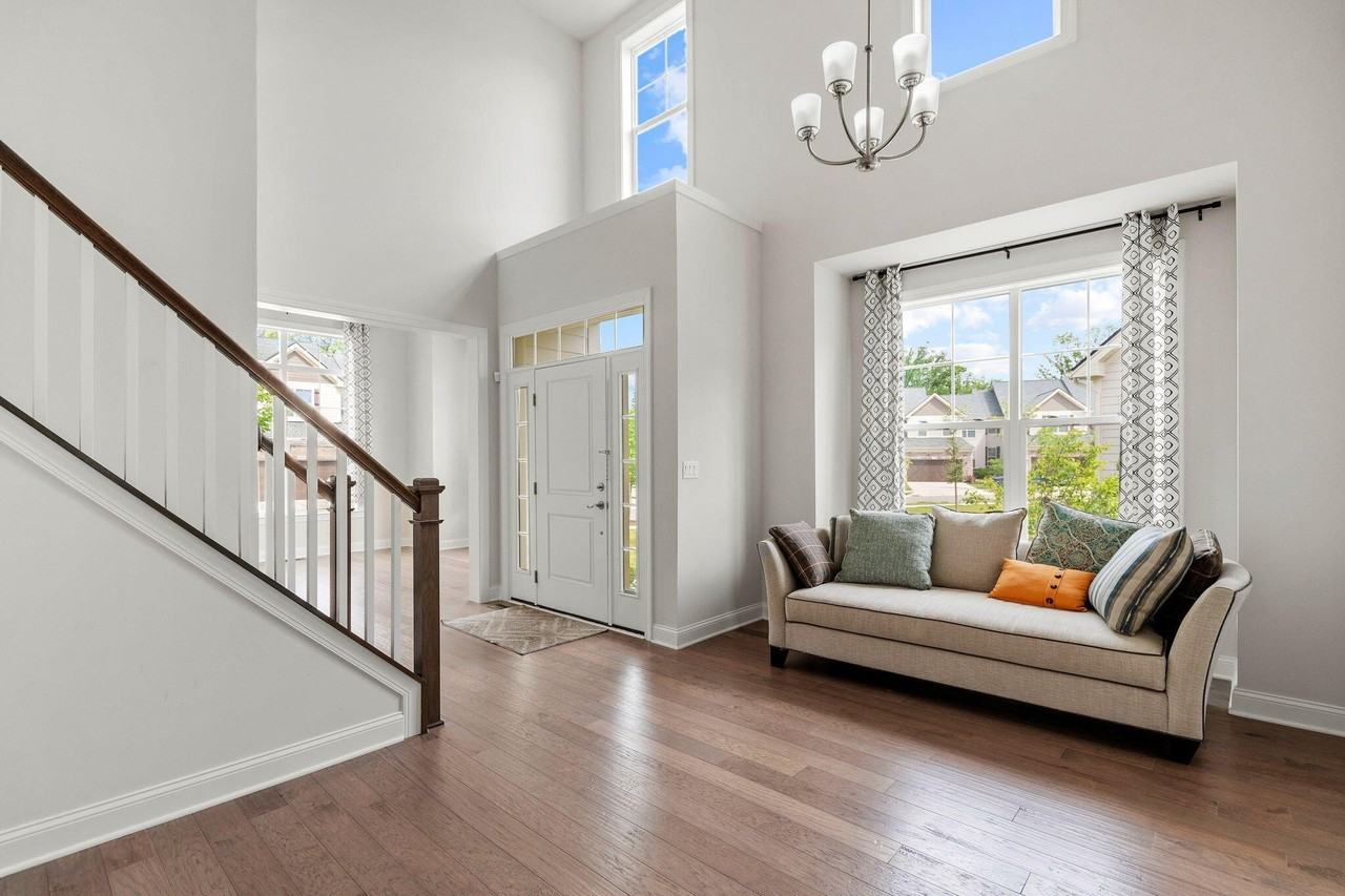 3093 N Spurway Dr - Photo 2 of 31