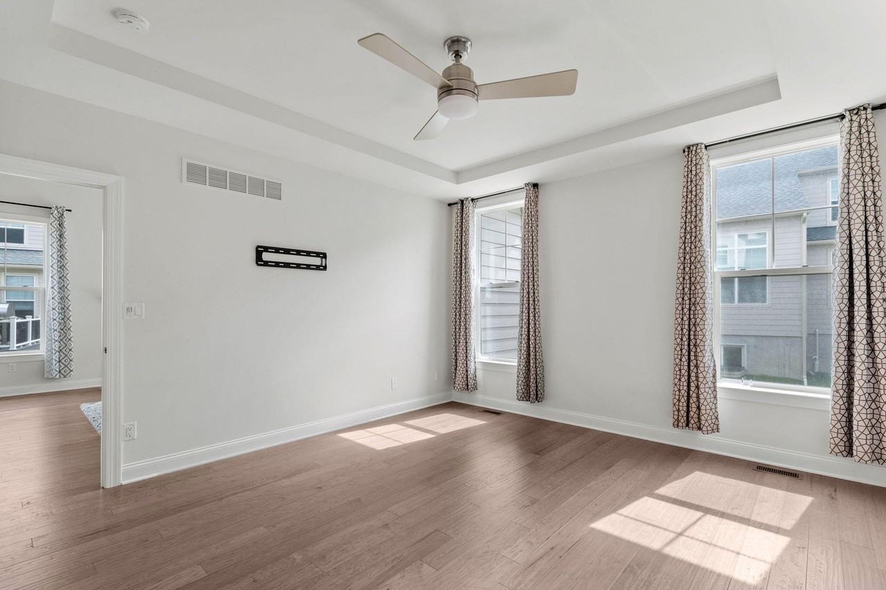 3093 N Spurway Dr - Photo 5 of 31