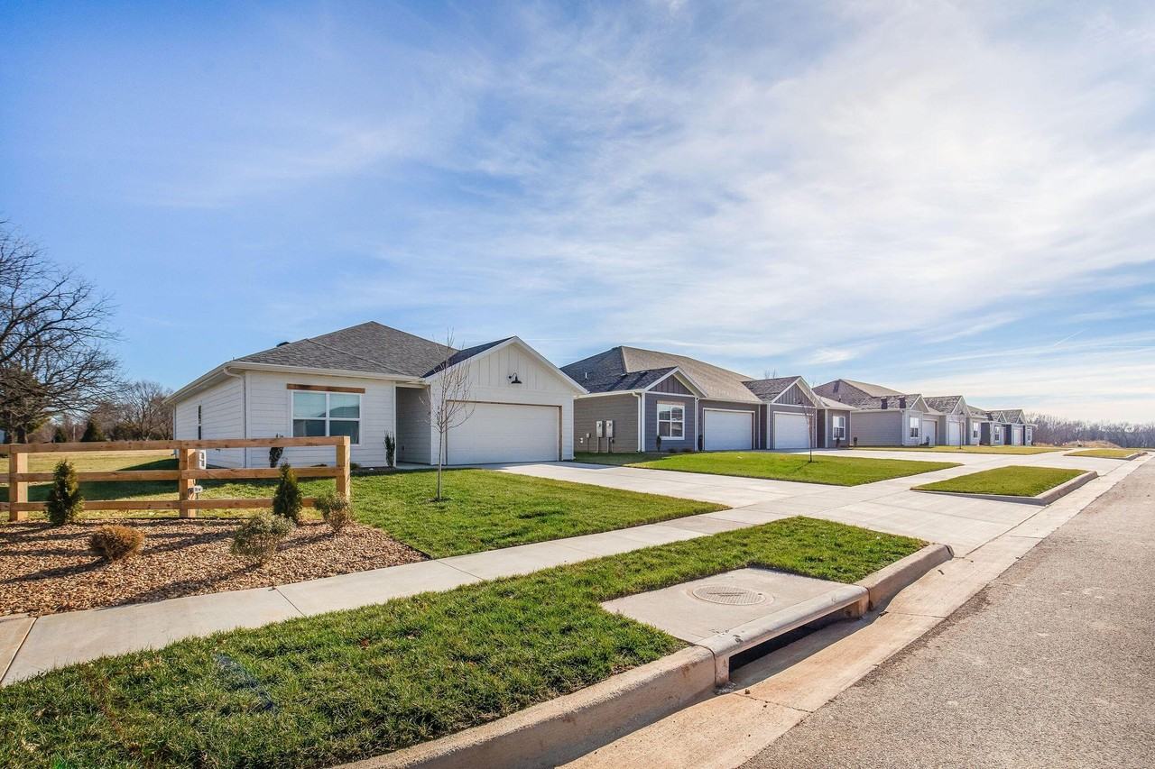 3815 South York Avenue - Photo 3 of 28