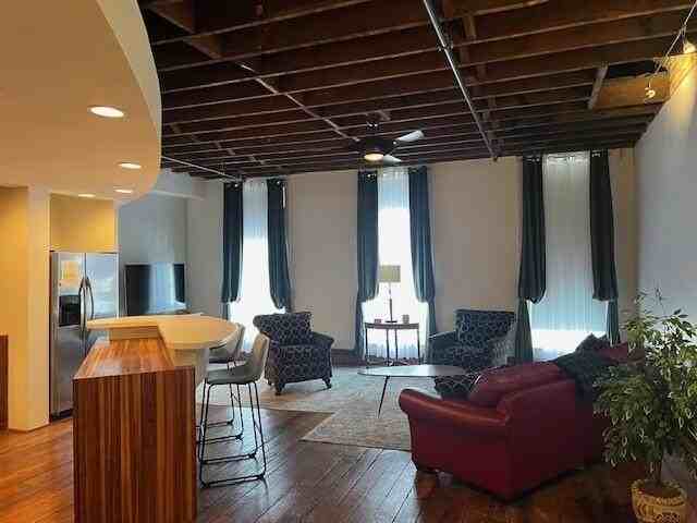 317 Park Central South #302 - Photo 5 of 14