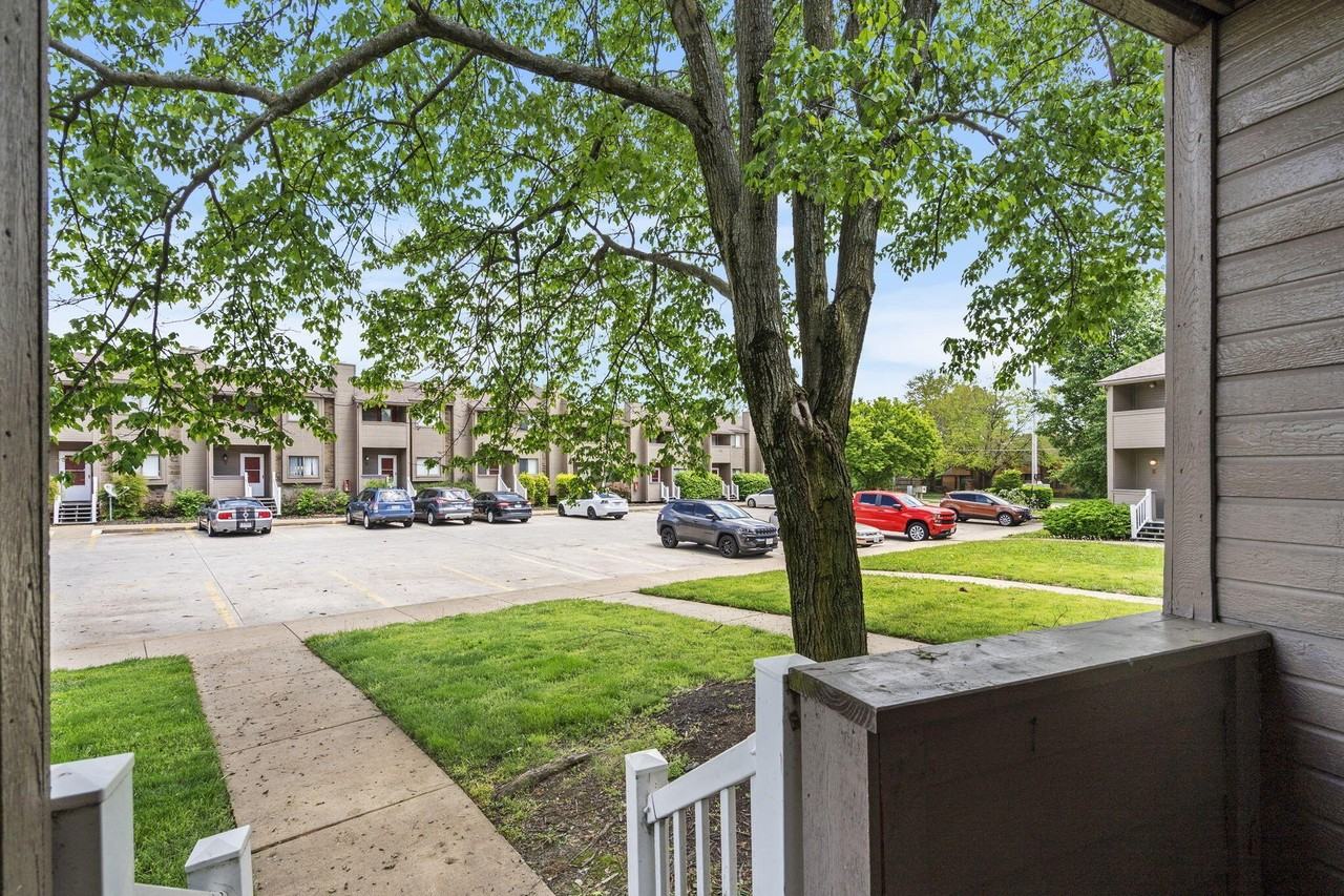 1707 E Walnut Lawn St - Photo 3 of 26