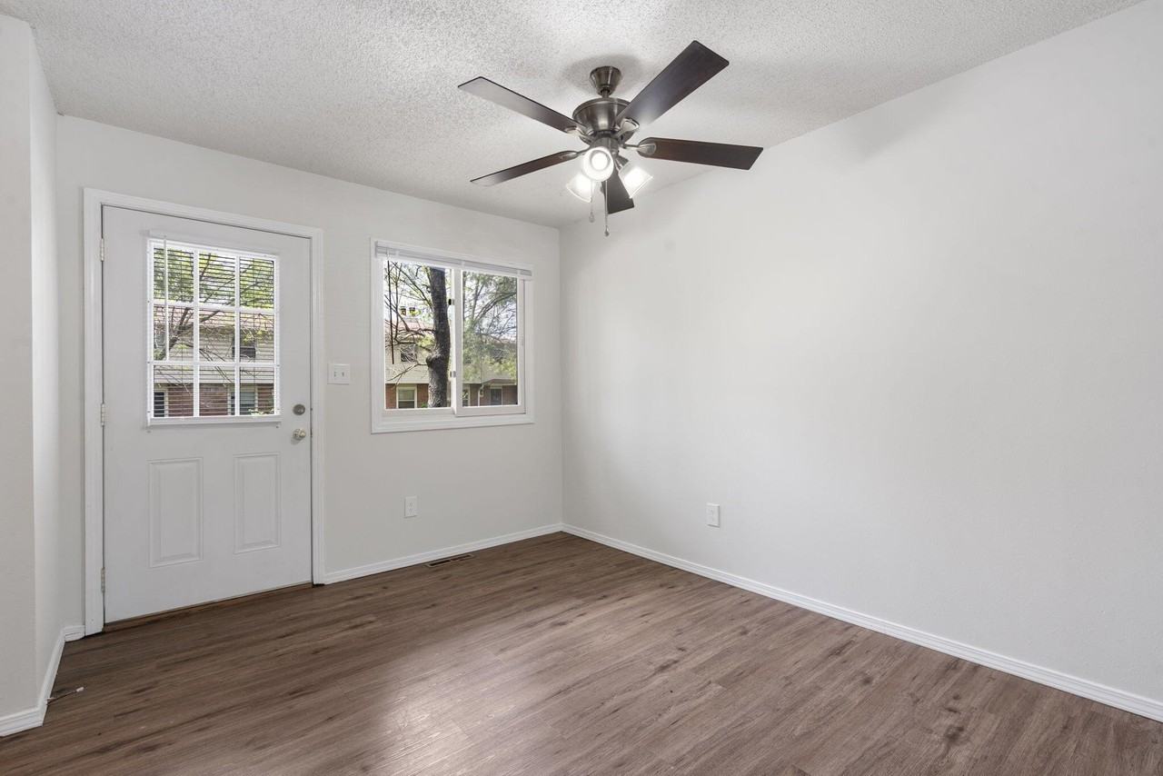 1707 E Walnut Lawn St - Photo 5 of 26