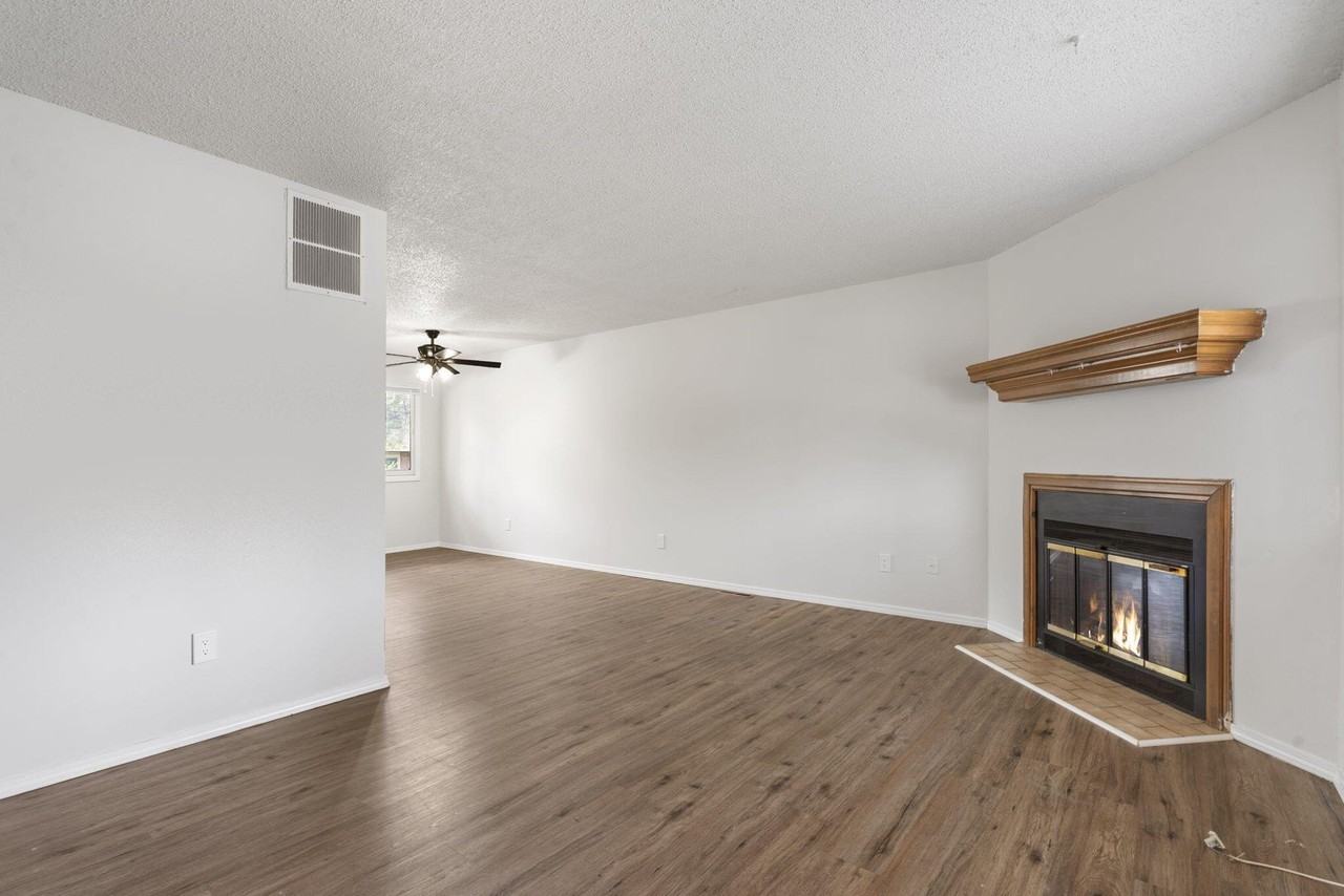 1707 E Walnut Lawn St - Photo 6 of 26
