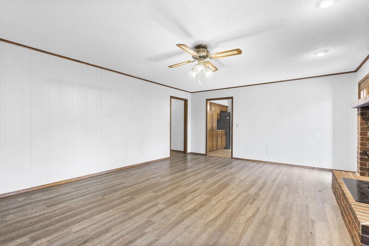 3225 S Kimbrough Ct - Photo 5 of 25