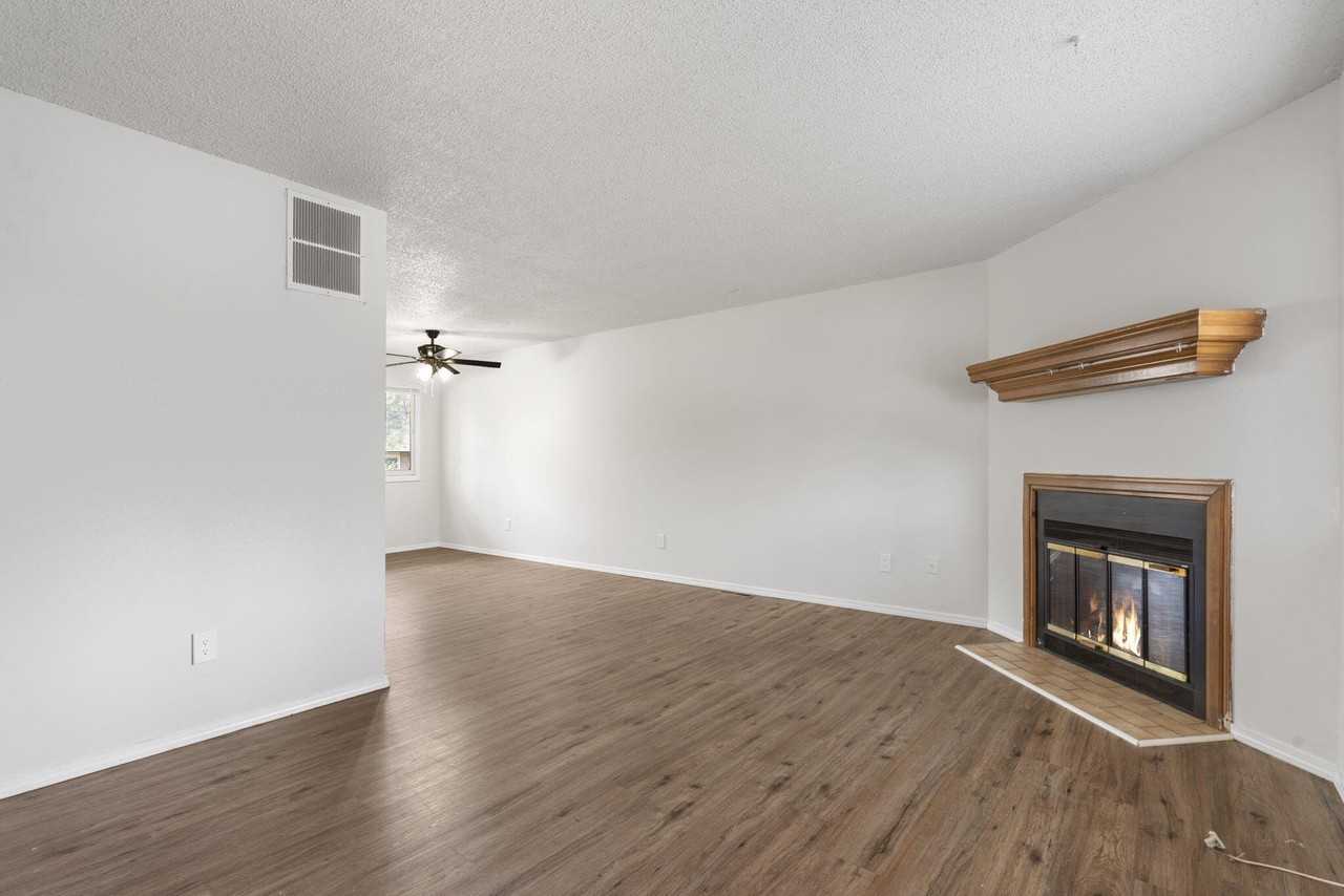 1711 East Walnut Lawn Street - Photo 6 of 26