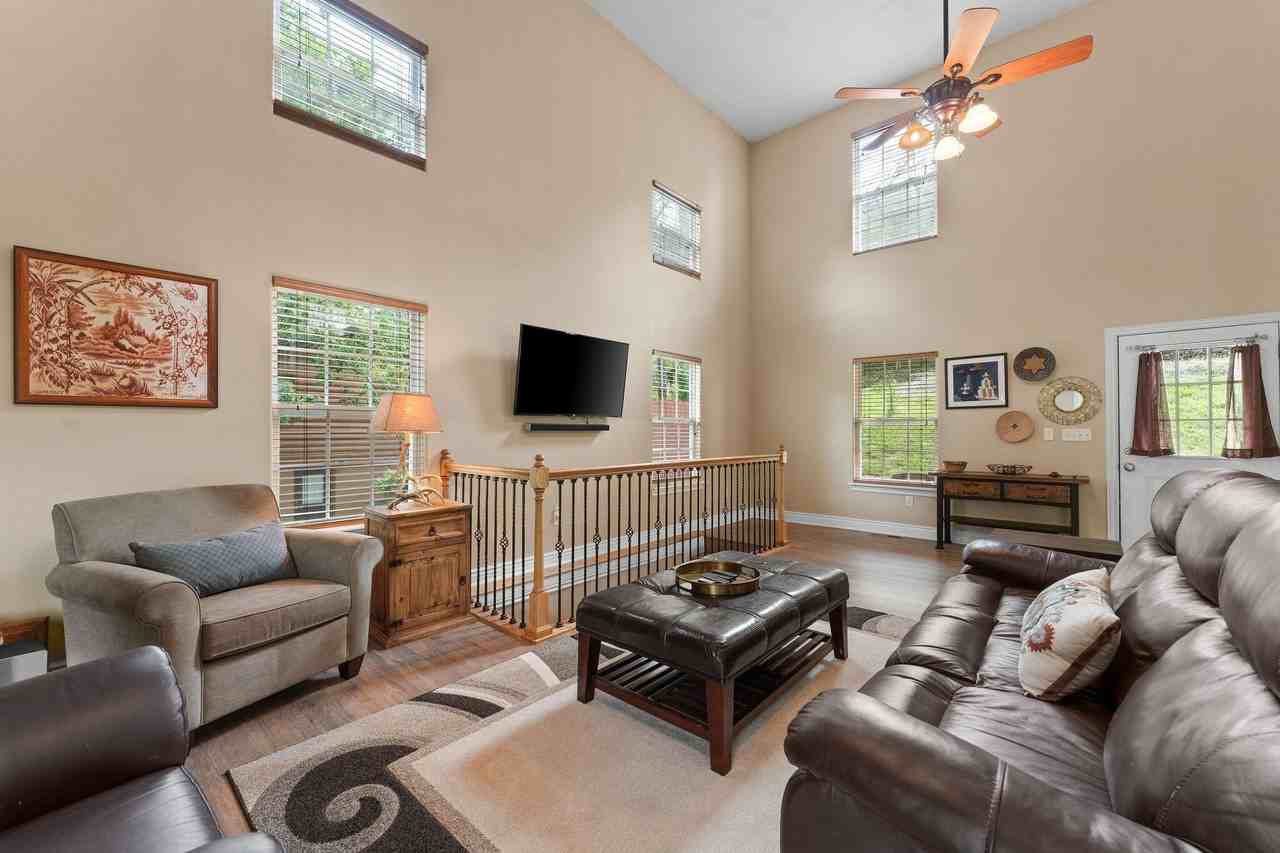 721 Shore Road - Photo 5 of 37