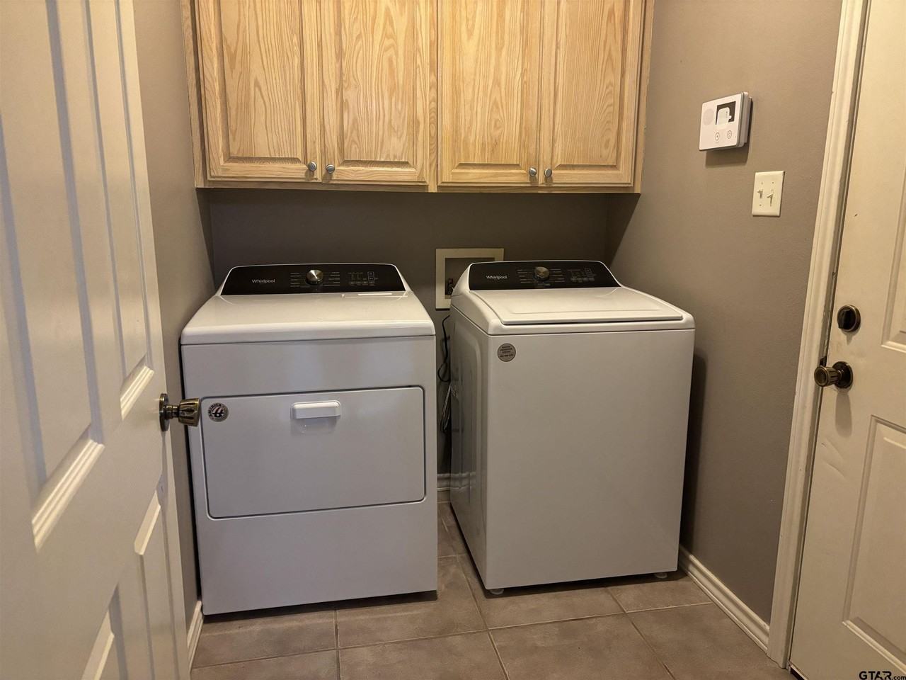 1202 Arnold Lane - Photo 6 of 30