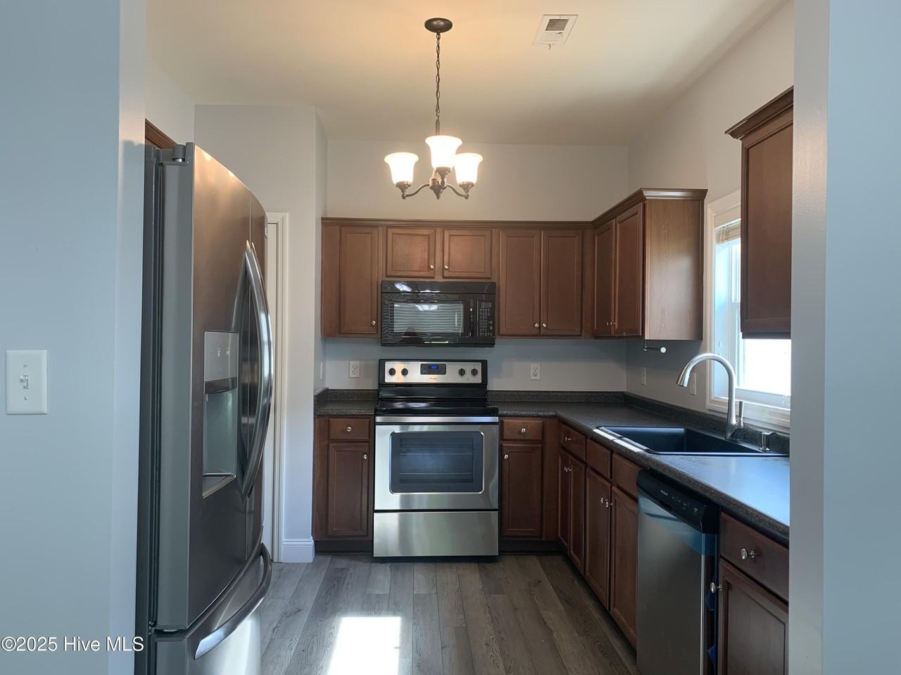 414 Peregrine Ridge Dr - Photo 7 of 21