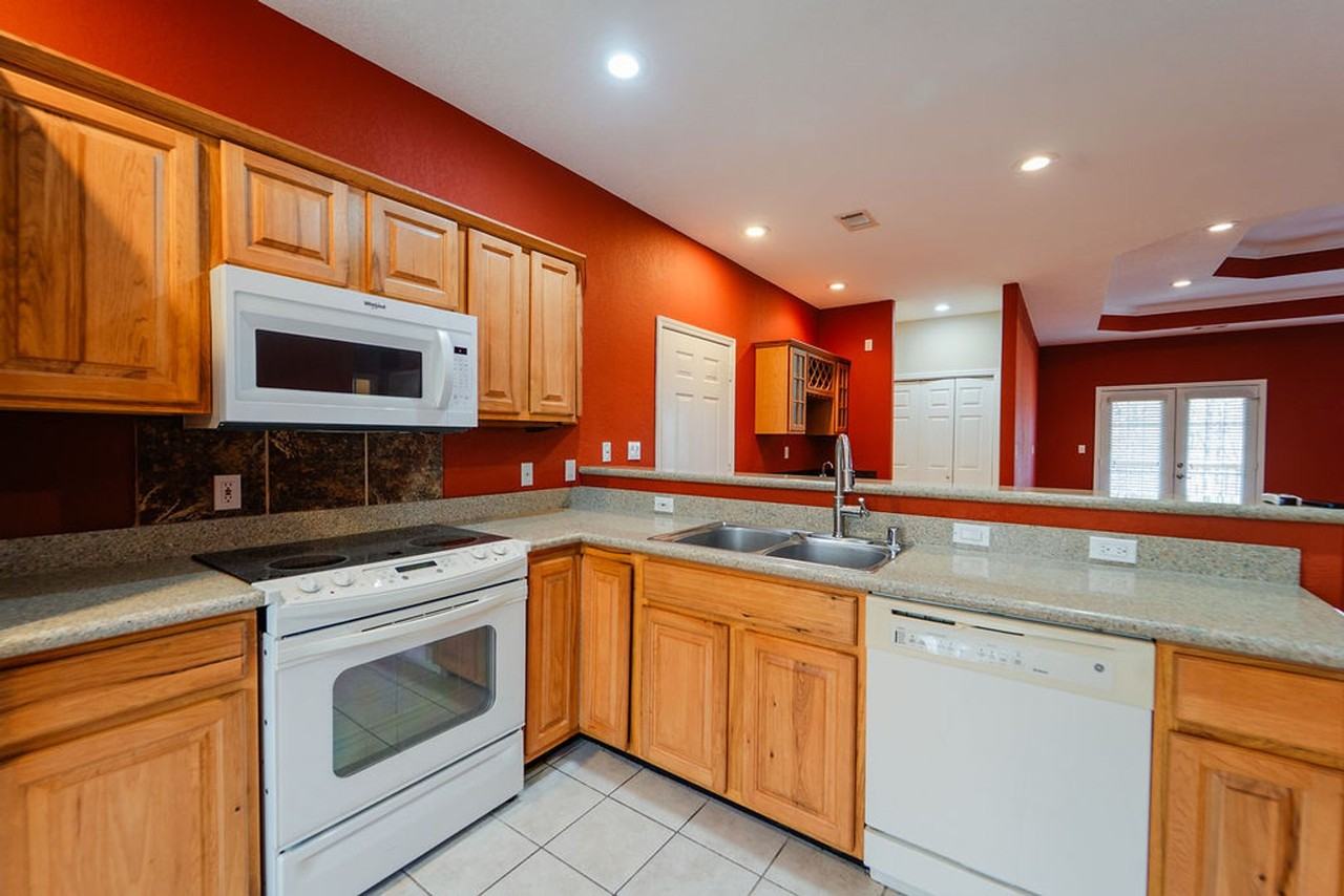 100 Salvatierra Way - Photo 7 of 25