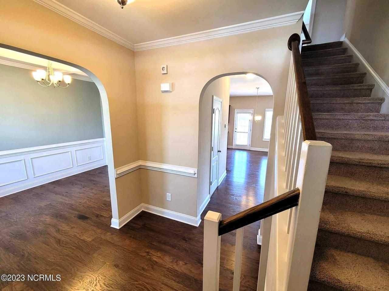 523 North Prince Henry Way - Photo 7 of 29