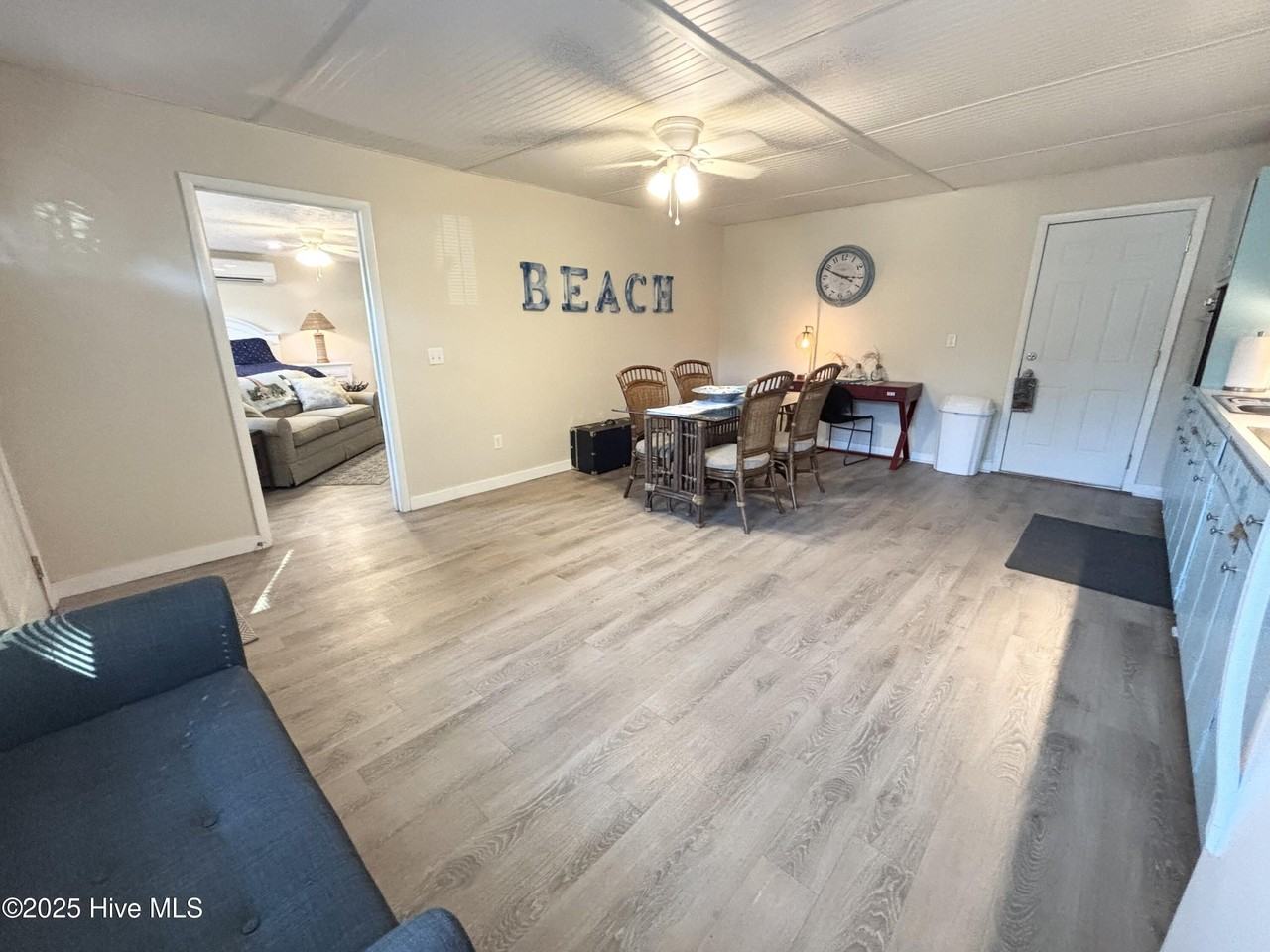 404 Norton Street - Photo 7 of 16