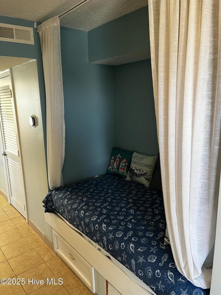 2000 New River Inlet Rd #2514 - Photo 7 of 11