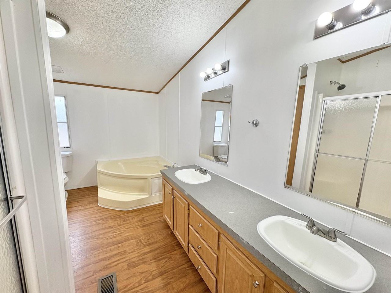 285 Field-Pogue Road - Photo 6 of 27