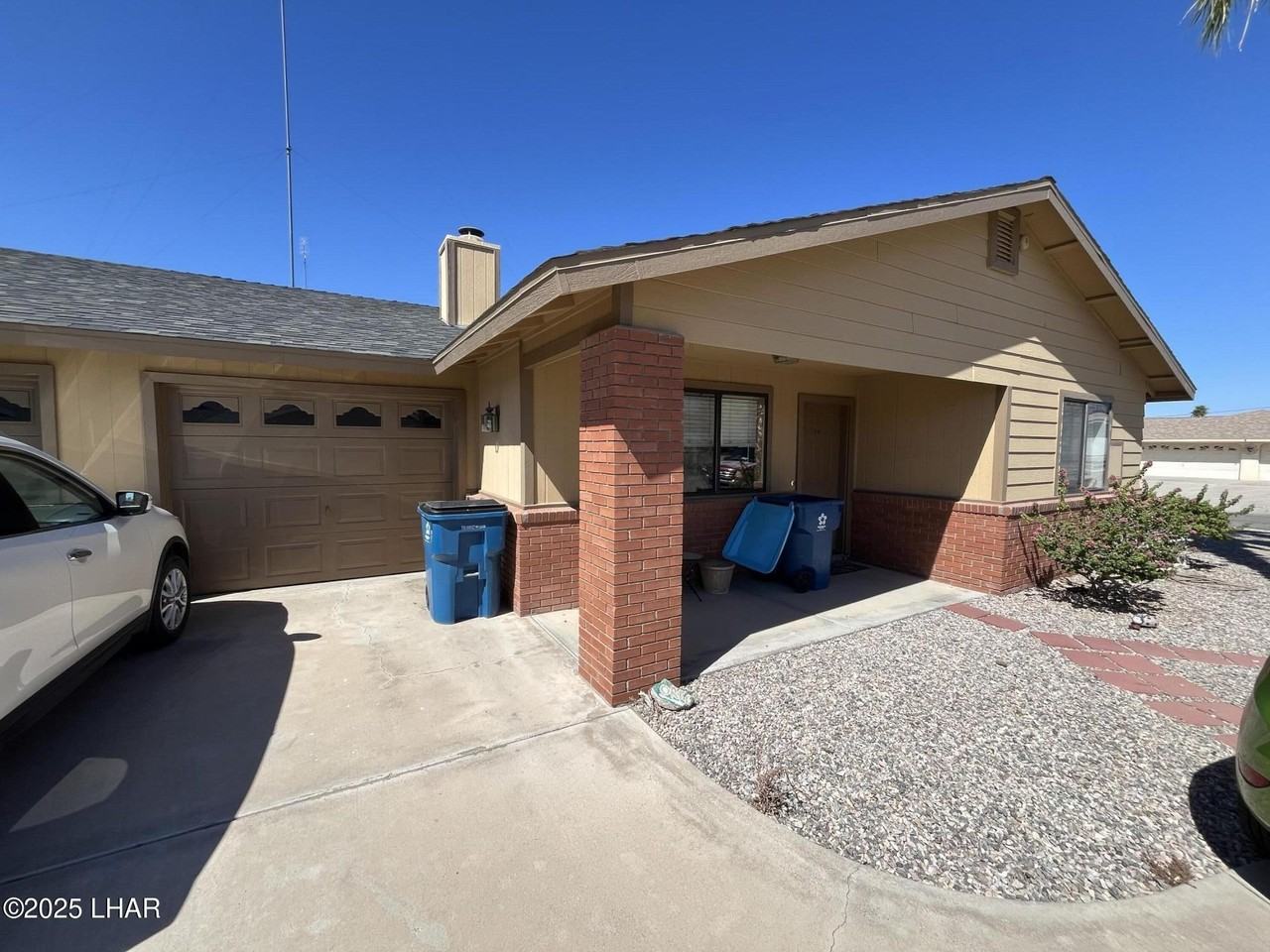 3220 Arapaho Drive #101