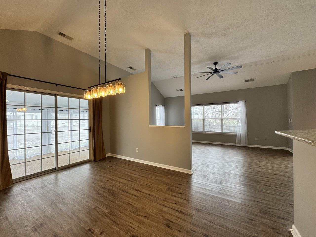 4228 Hampton Rdg - Photo 6 of 18