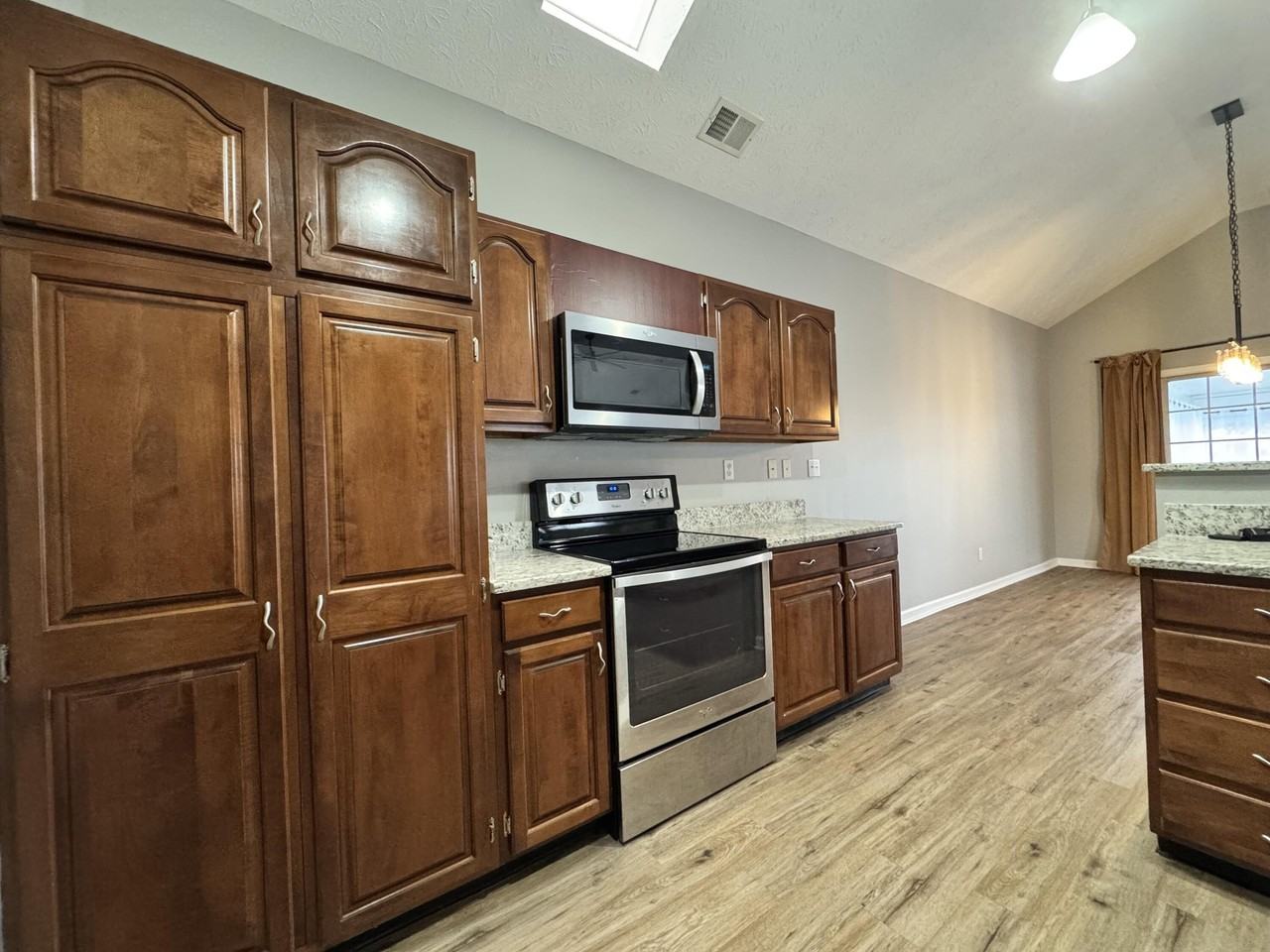 4228 Hampton Rdg - Photo 7 of 18