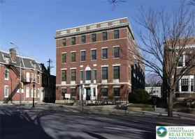 featured image of 528 North New Street #4