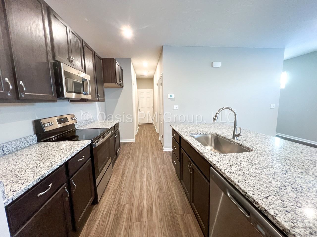 521 Rochdale Run #1 - Photo 4 of 22