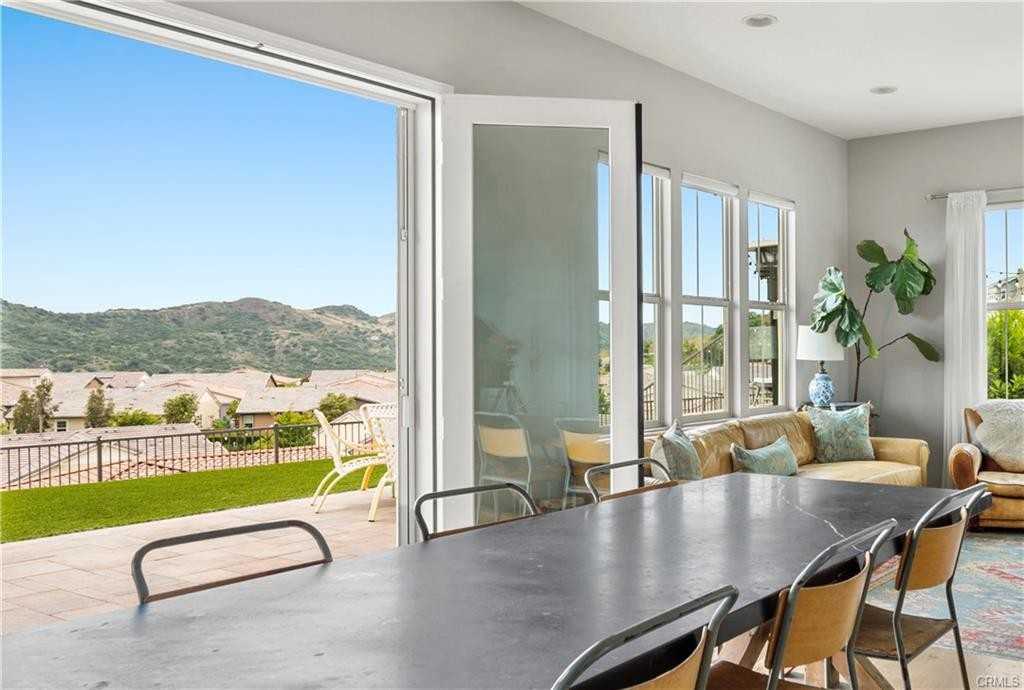 75 Promesa Avenue - Photo 7 of 8