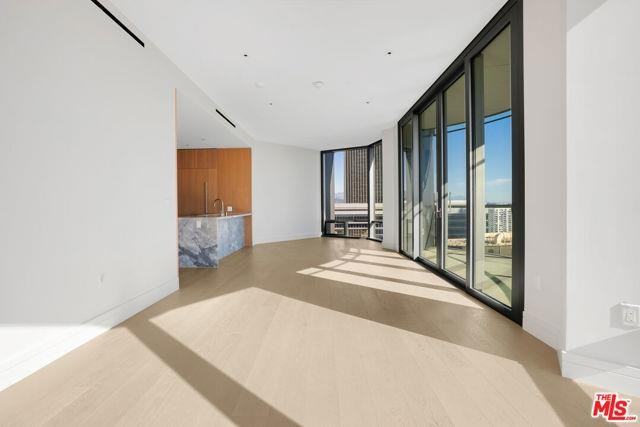 211 Elm Court #16B - Photo 4 of 8