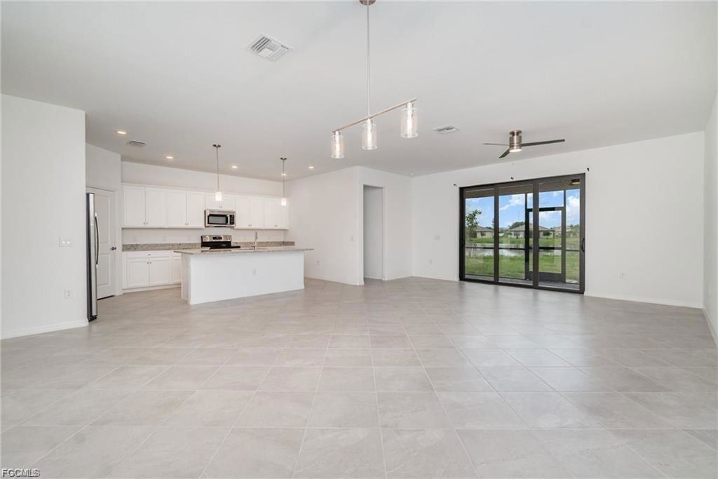 14580 Palamos Cir - Photo 3 of 8