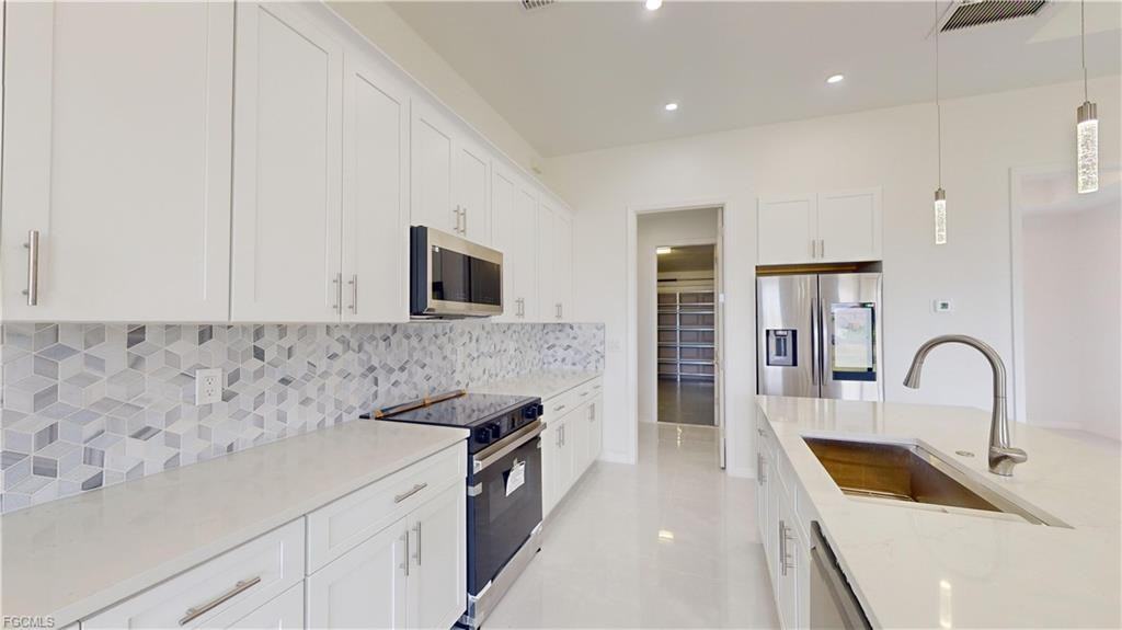 2700 Nw 20th Ter - Photo 3 of 8