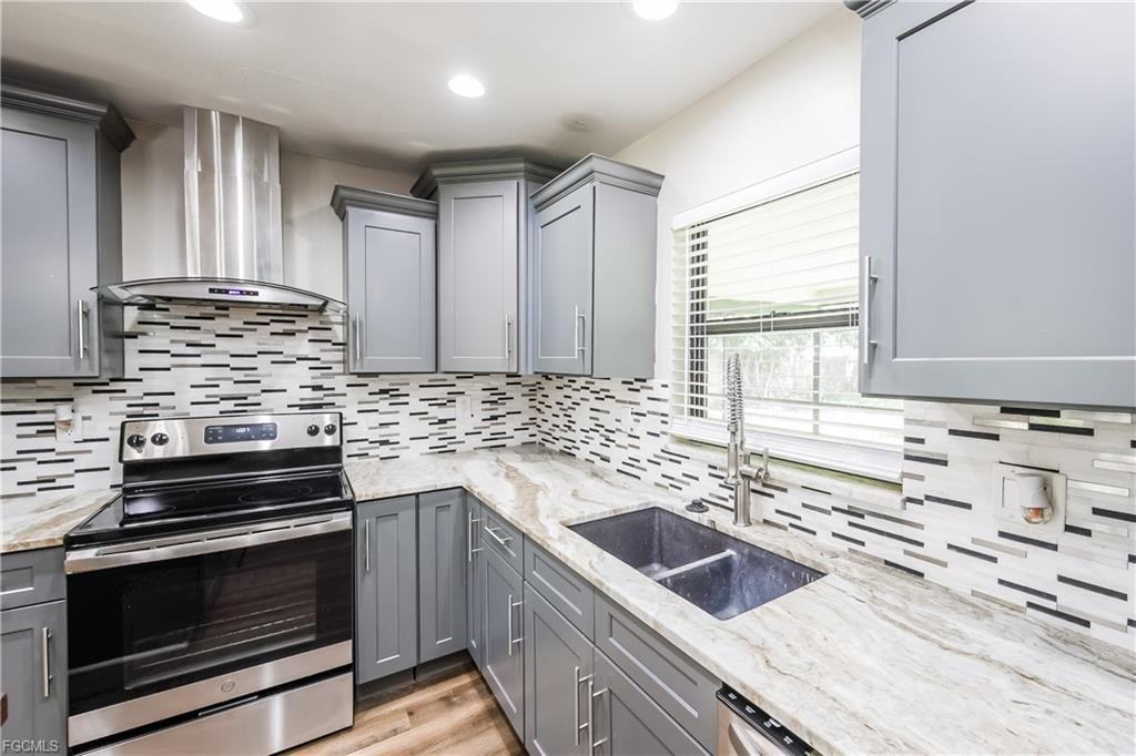 720 Southwest 8th Terrace - Photo 4 of 8