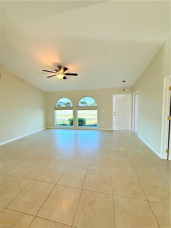 2910 Surfside Blvd - Photo 5 of 8