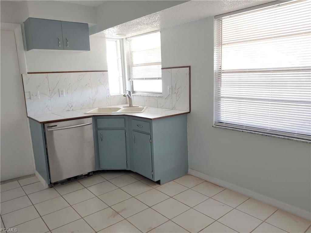 134 Connecticut Ave - Photo 7 of 8