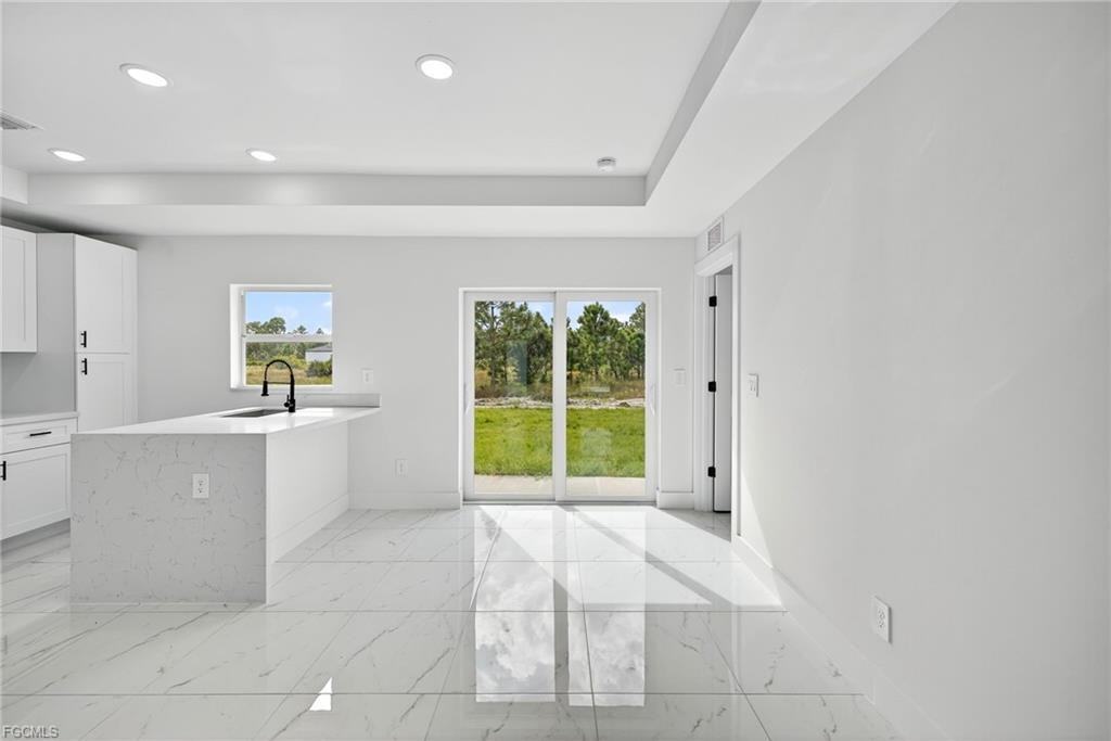 1108 Eauclaire Street - Photo 6 of 8