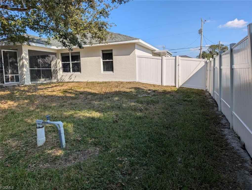 1612 Nw 31st Ave - Photo 2 of 8