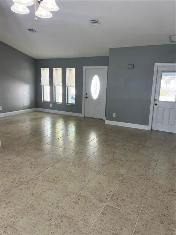 1412 Northeast Van Loon Terrace - Photo 5 of 8