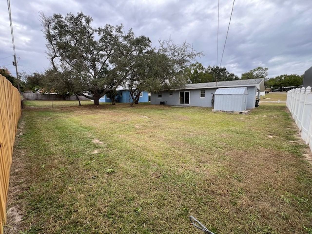 862 Center Lane - Photo 6 of 31