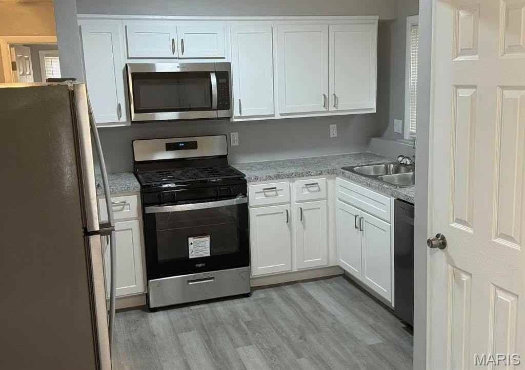 8576 Kathlyn Dr - Photo 4 of 9