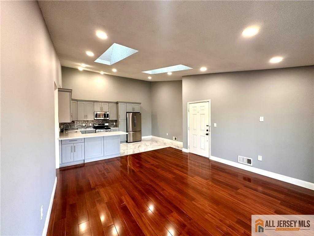 341 Wimbeldon Ct - Photo 4 of 14