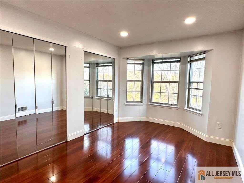 341 Wimbeldon Ct - Photo 5 of 14