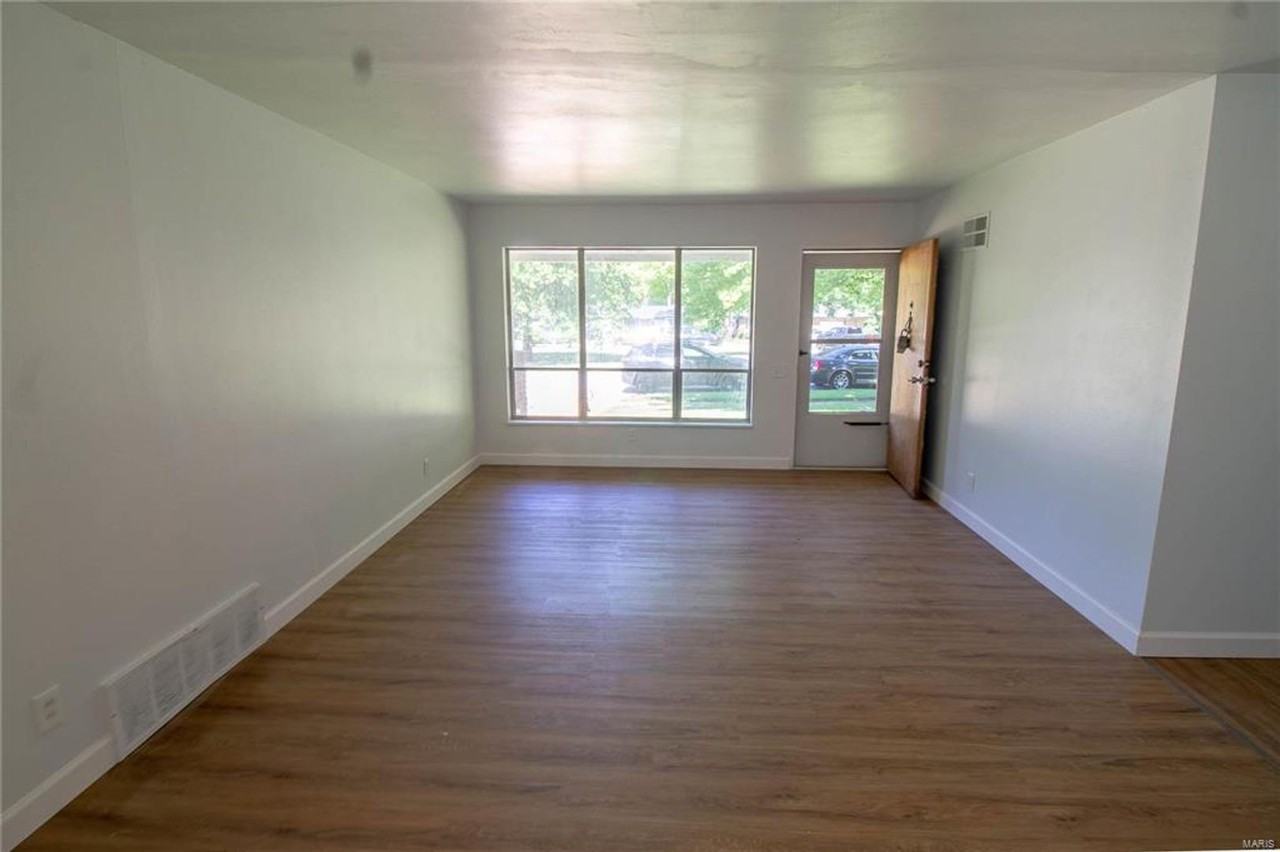 1018 Wylin Court - Photo 2 of 11