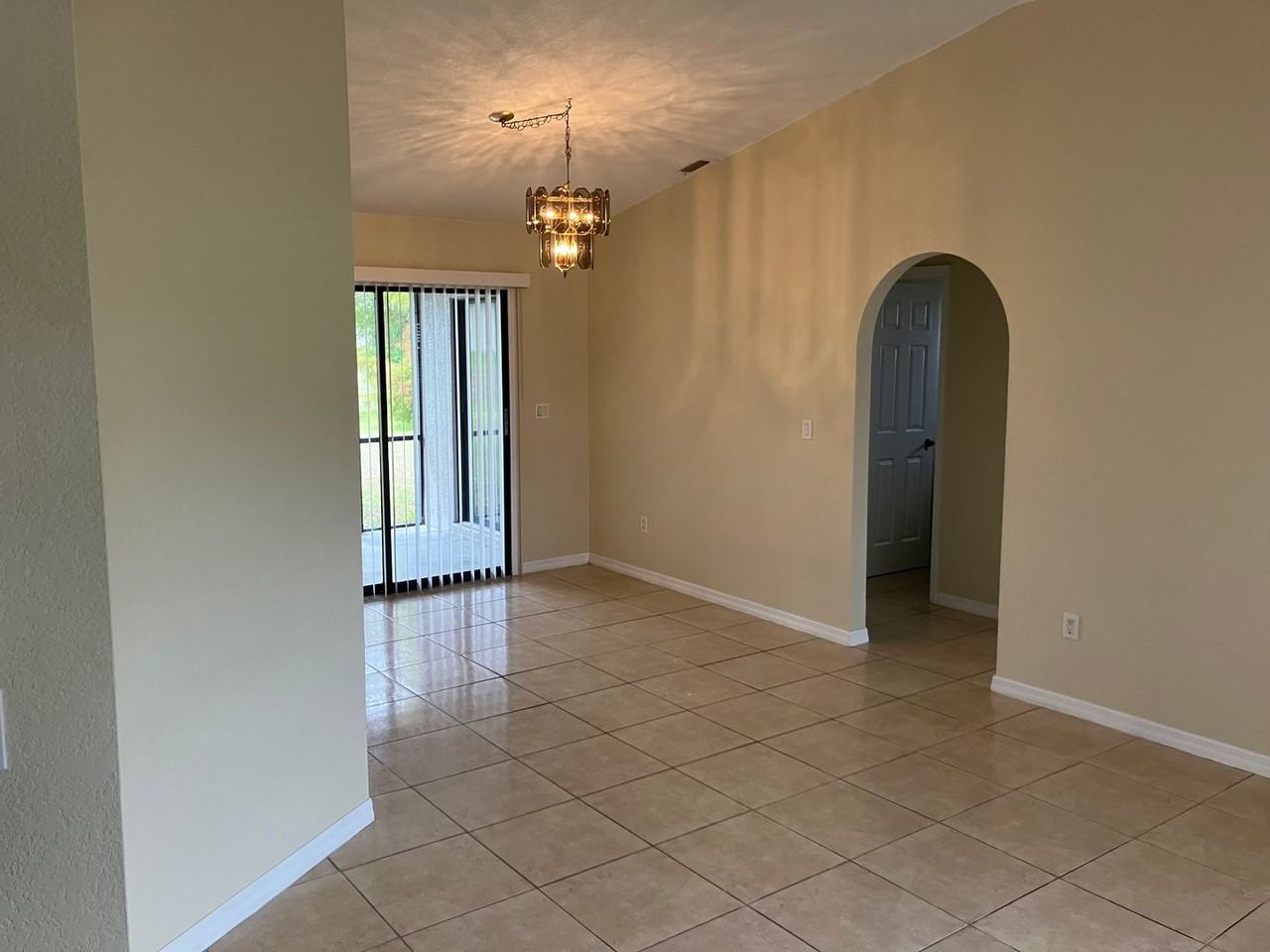 27272 Guapore Dr - Photo 2 of 18